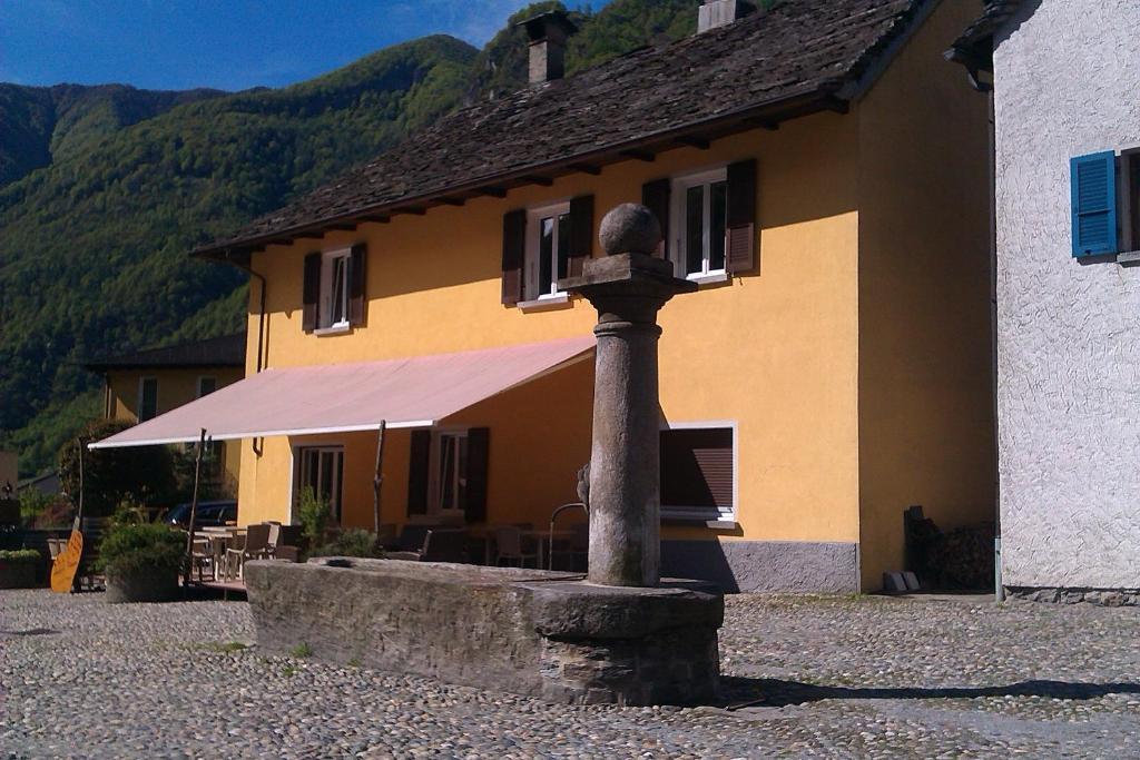 Locanda Poncini Maggia Exteriér fotografie